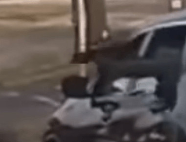 Κάνσας: Ένοπλος άρχισε να πυροβολεί μητέρα και ανήλικα παιδιά που βρίσκονταν στο διπλανό αυτοκίνητο (βίντεο)